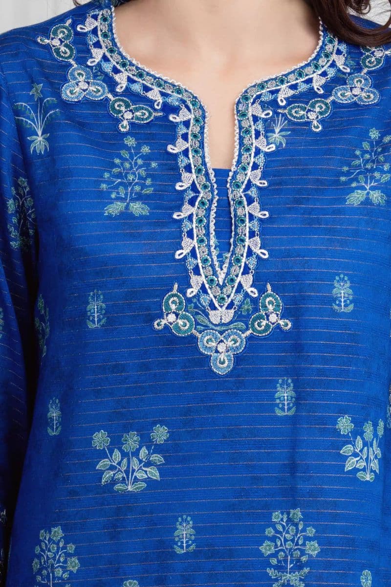 Embroidered Lawn Suit - EWU6V23-33418-3P thumbnail