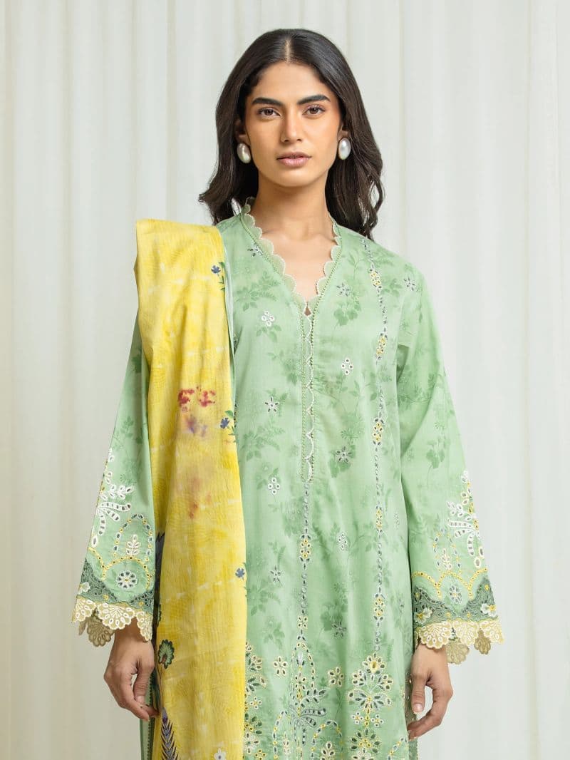 Embroidered Lawn Suit - EWU6V1-33021-3P thumbnail