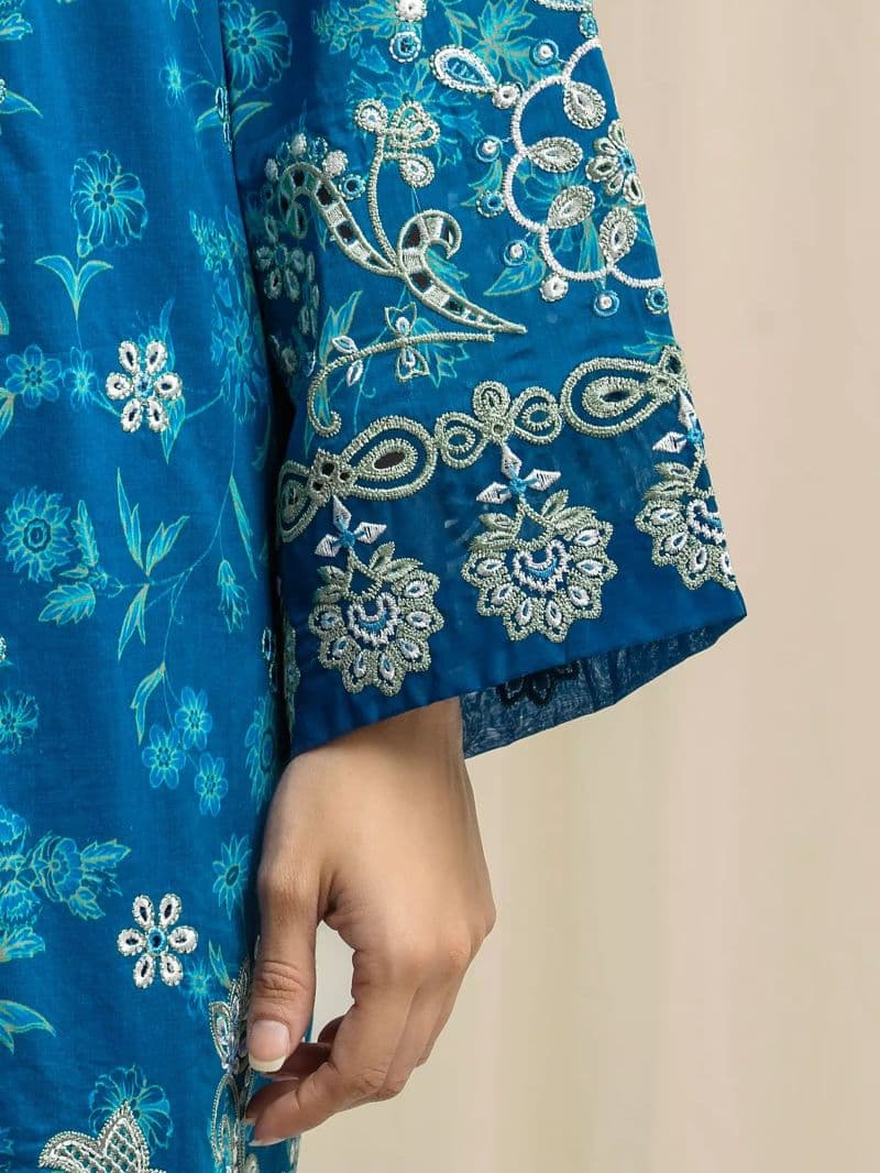 Embroidered Lawn Suit - EWU6V1-33020-3P thumbnail