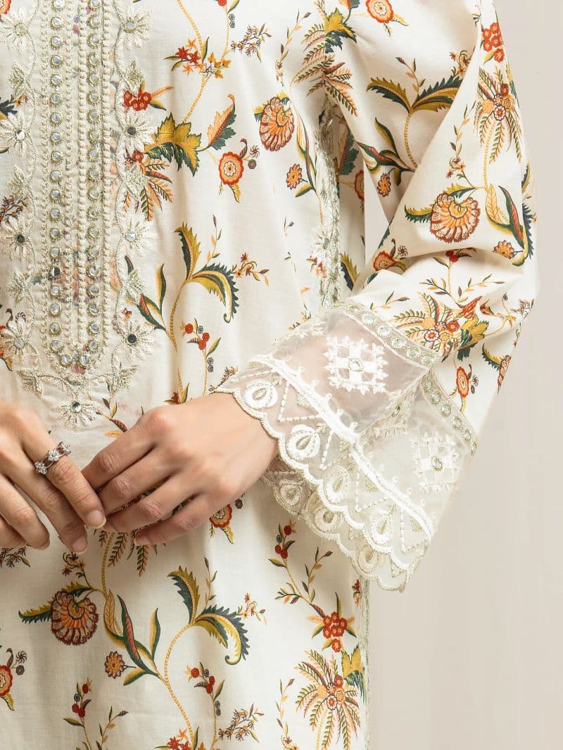 Embroidered Lawn Suit - EWU6V1-33022-3P thumbnail