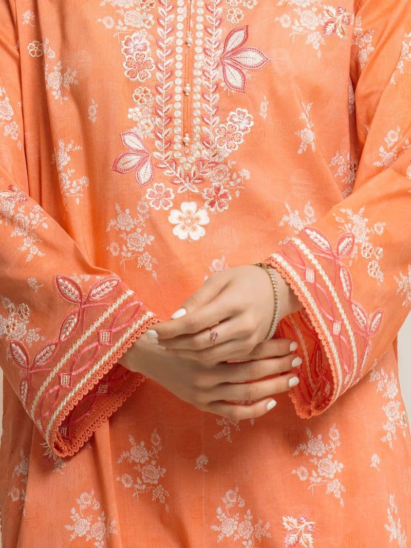 Embroidered Lawn Suit - EWU6V1-33017-3P thumbnail