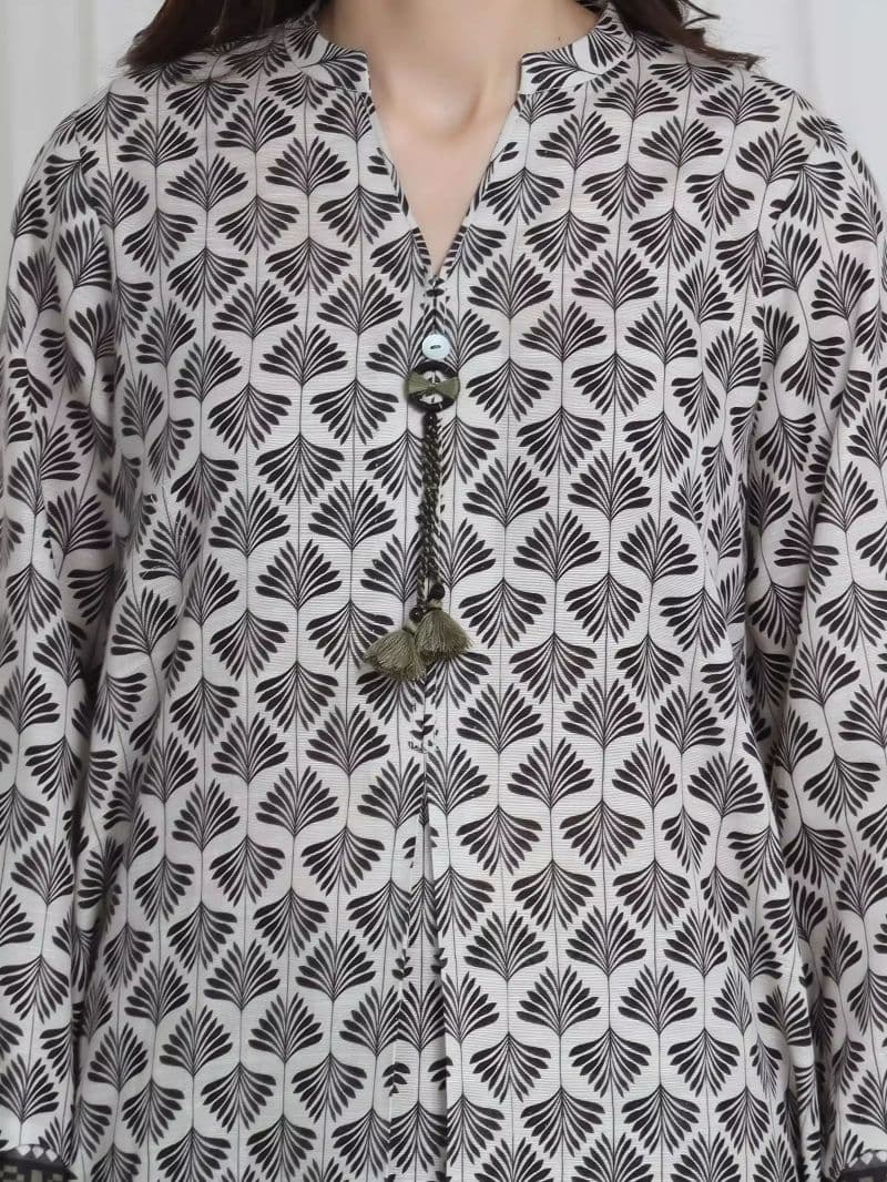 Printed Khaddar Suit - EWU6A3-37184-3P