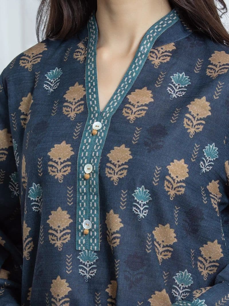Printed Khaddar Suit - EWU6A3-37056-3P