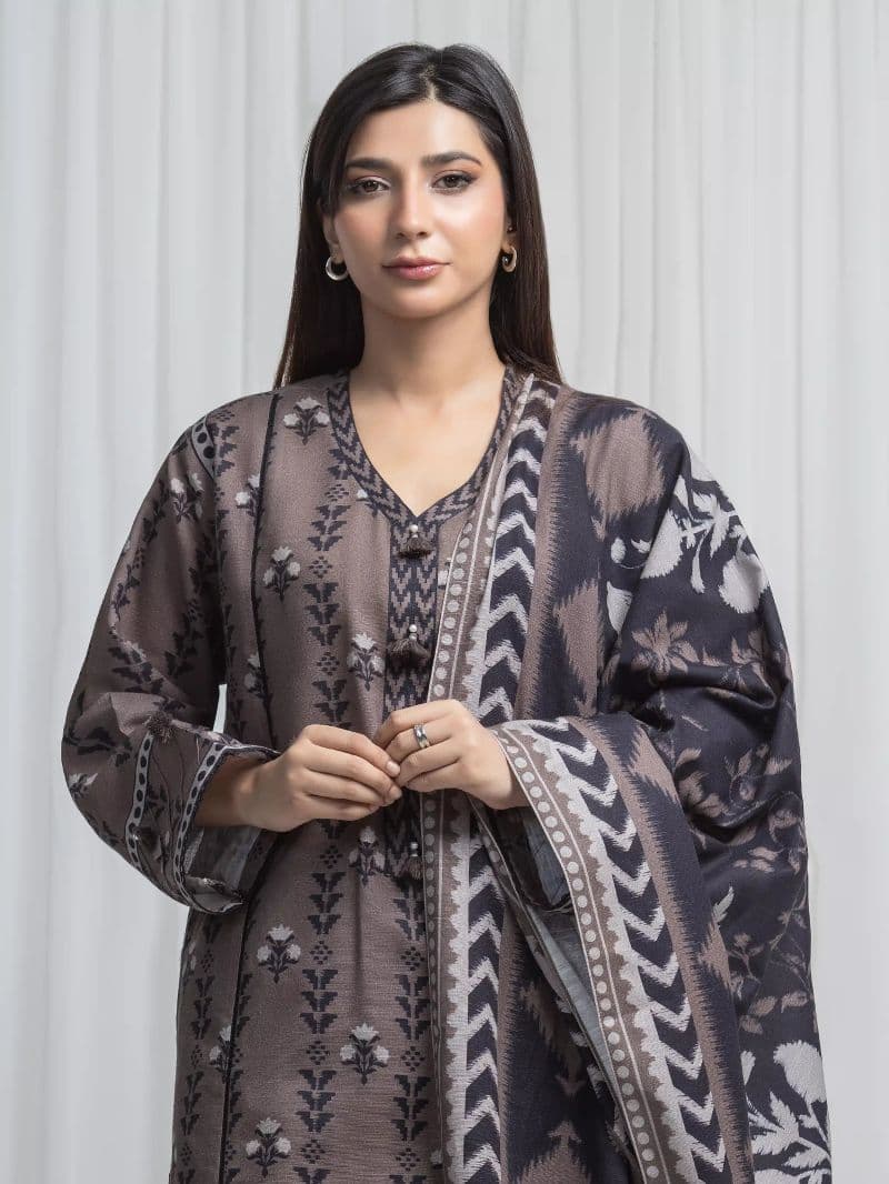 Printed Khaddar Suit - EWU6A3-37031-3P thumbnail