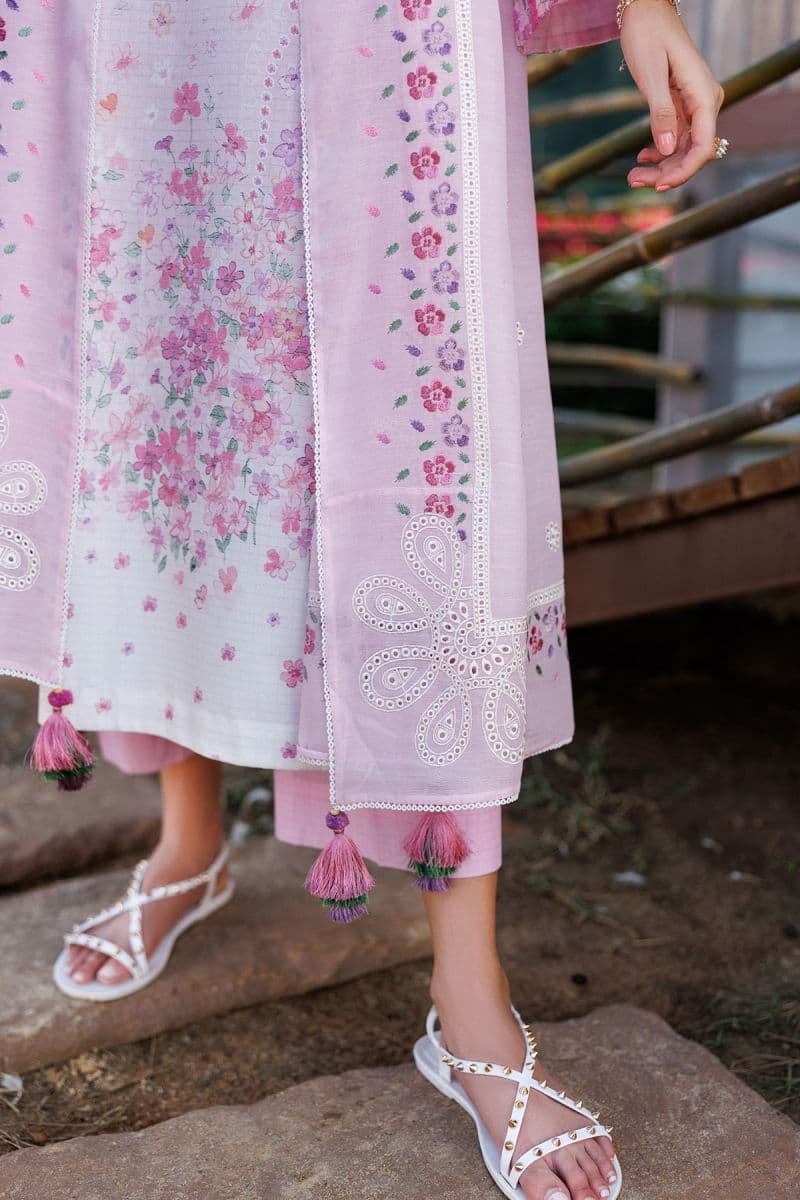 EMBROIDERED LAWN USE-9304 thumbnail