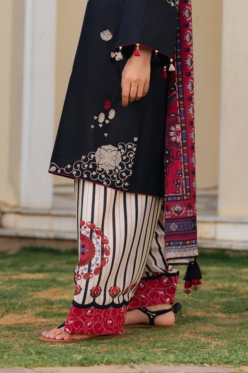 Embroidered Cambric Ready-to-Wear Suit (RTW-1326)