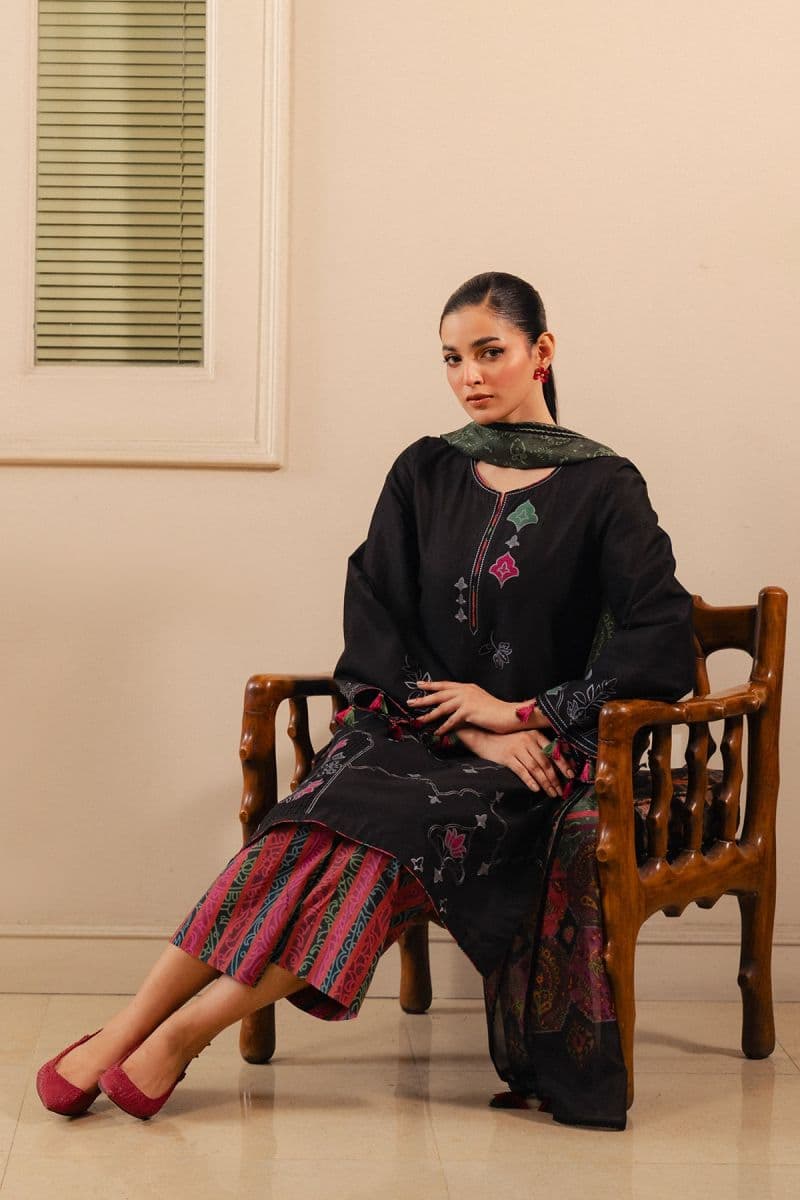 EMBROIDERED LAWN USE-9334 thumbnail