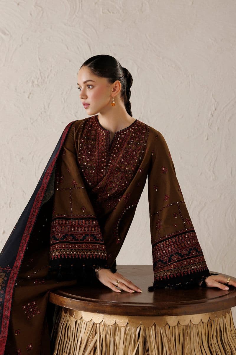 EMBROIDERED PREMIUM KHADDAR UW-0297