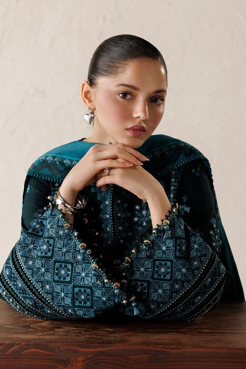 EMBROIDERED PREMIUM KHADDAR UW-0280 thumbnail