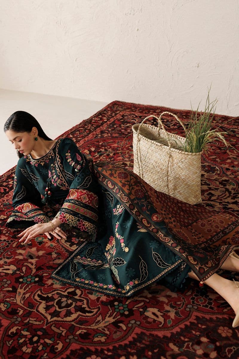 EMBROIDERED PREMIUM KHADDAR UW-0289 thumbnail