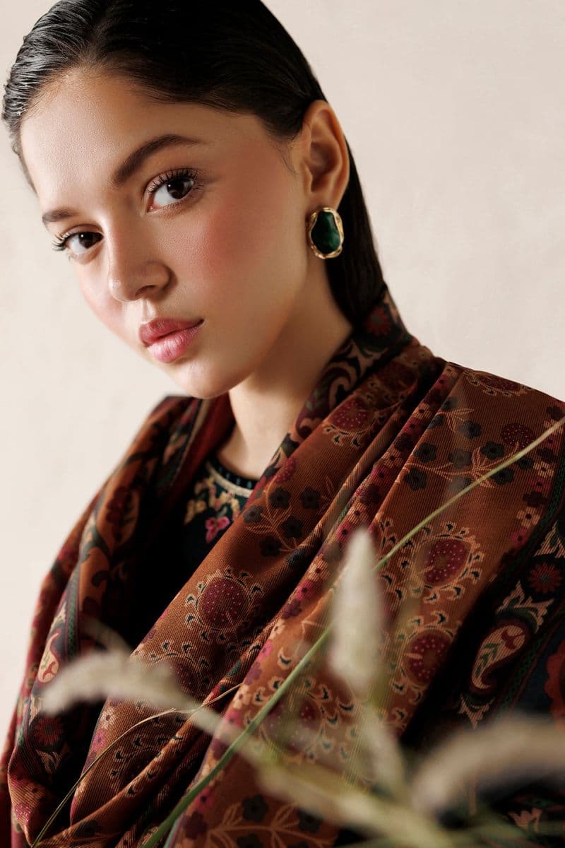 EMBROIDERED PREMIUM KHADDAR UW-0289 thumbnail