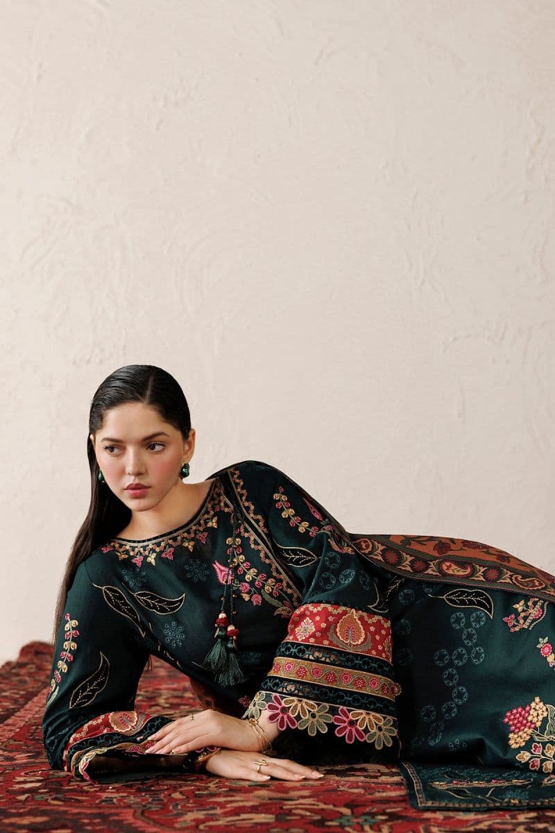 EMBROIDERED PREMIUM KHADDAR UW-0289 thumbnail