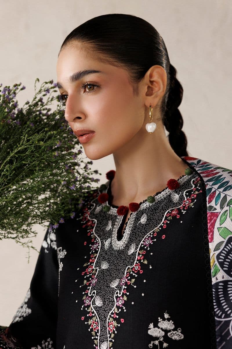 EMBROIDERED PREMIUM KHADDAR UW-0294