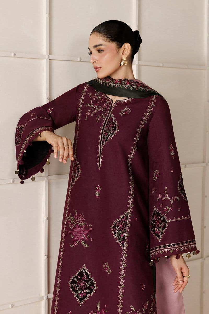 EMBROIDERED PREMIUM KHADDAR UW-0288