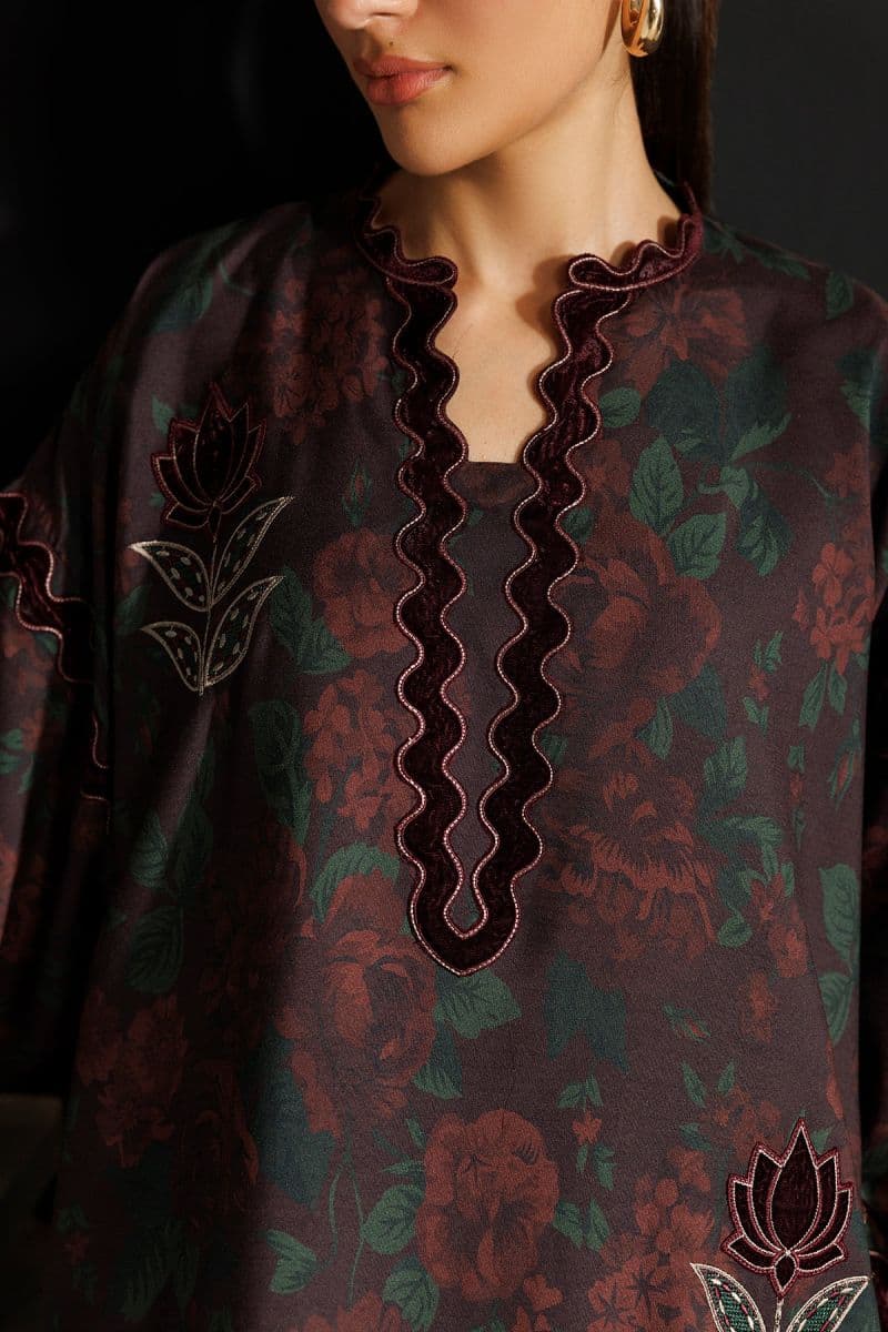 Embroidered Velvet Ready-to-Wear Suit (RTW-1330)