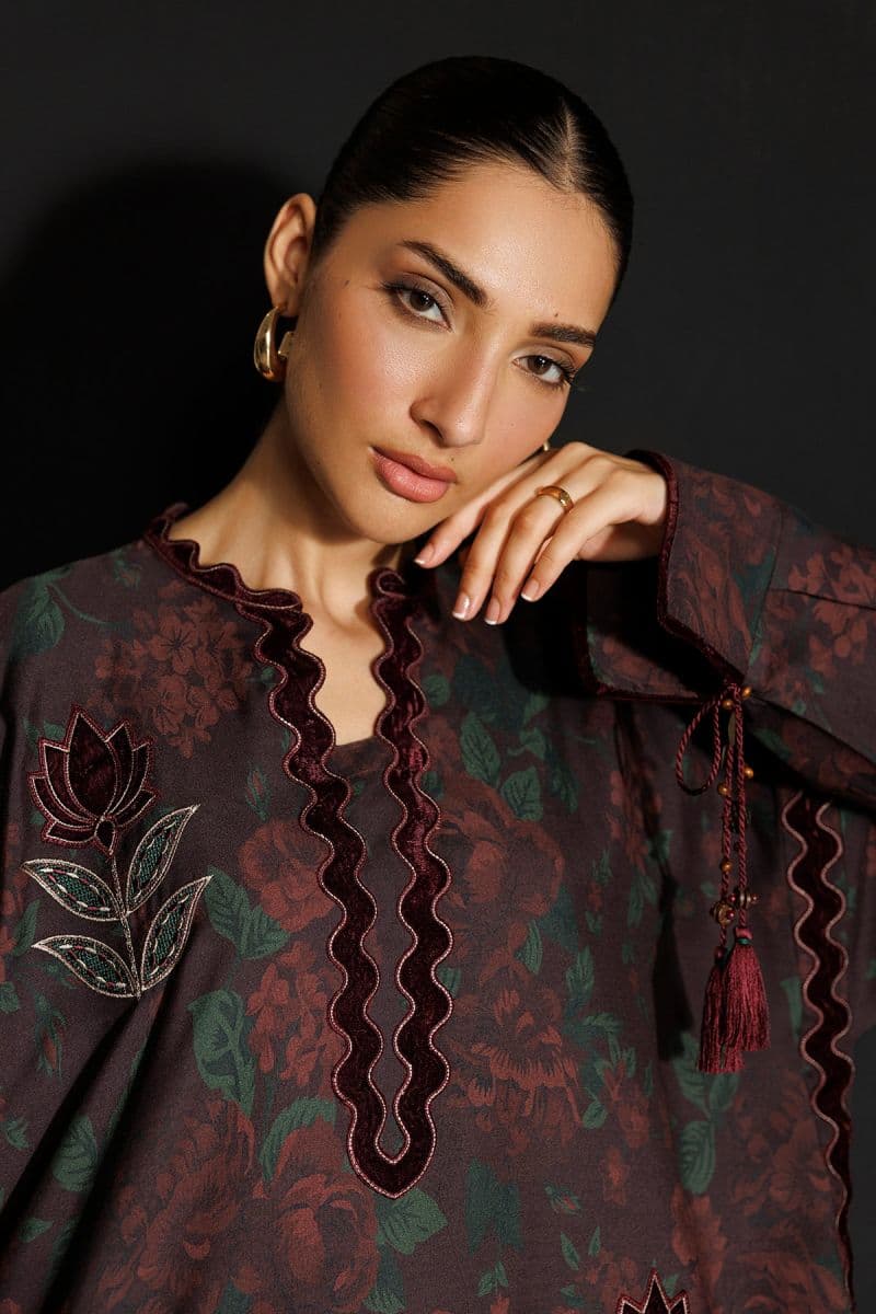 Embroidered Velvet Ready-to-Wear Suit (RTW-1330)
