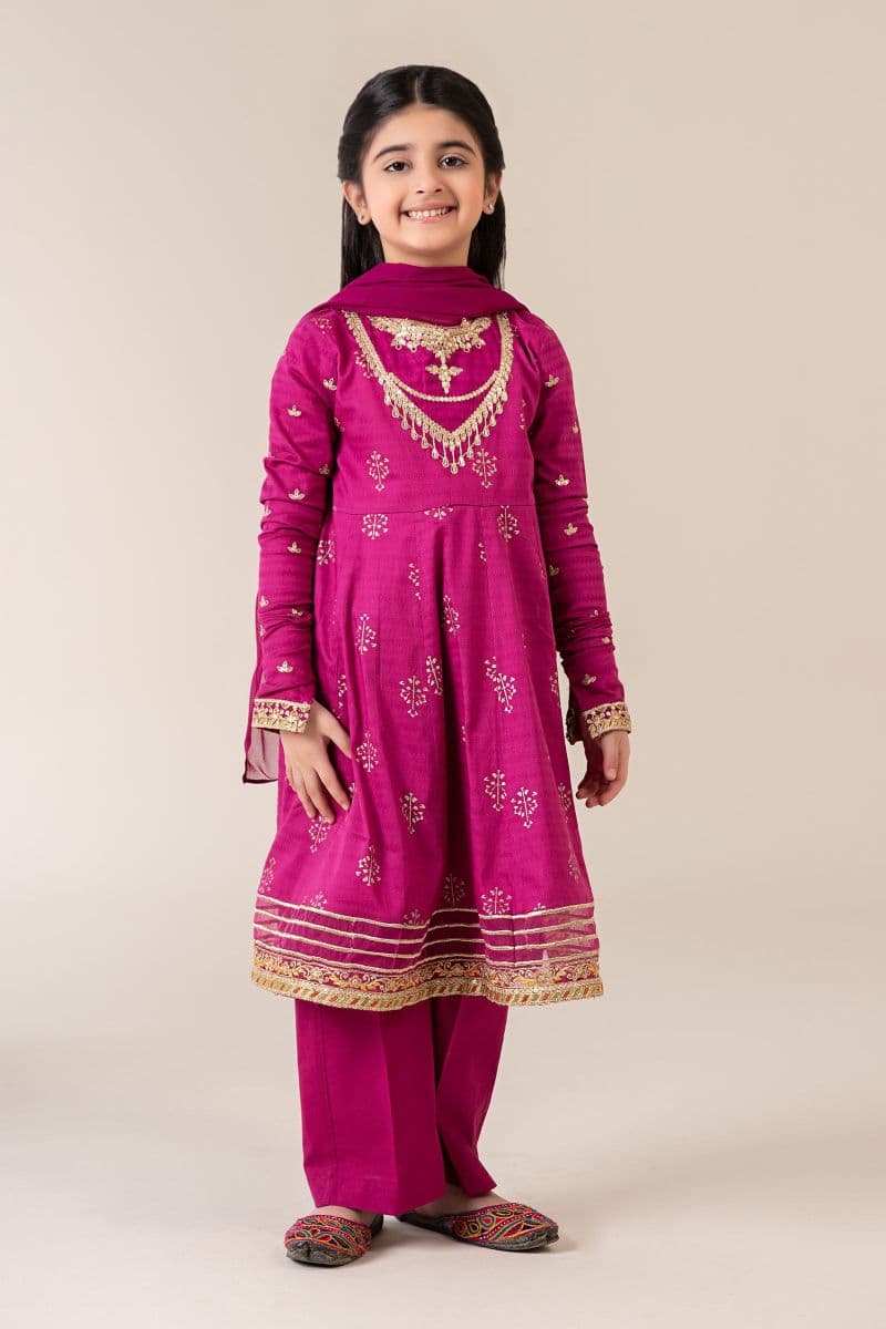 3 Piece Embroidered Lawn Suit thumbnail