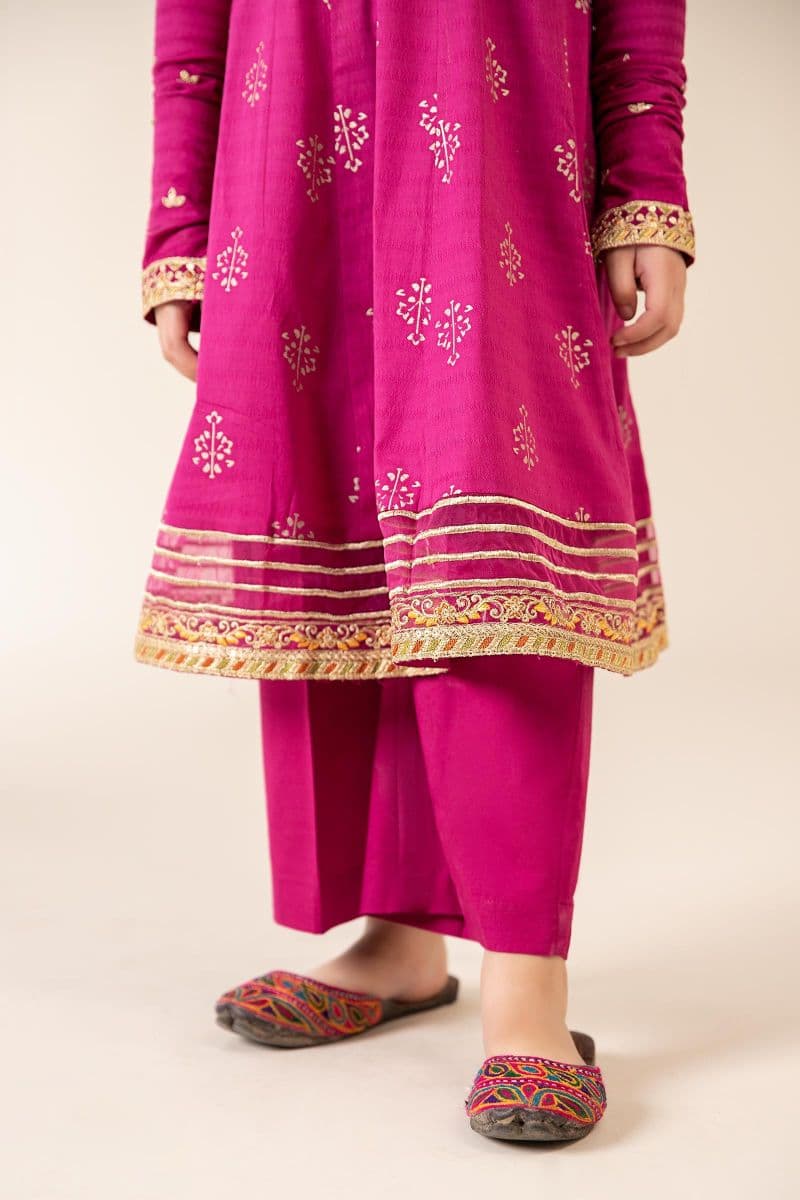 3 Piece Embroidered Lawn Suit thumbnail