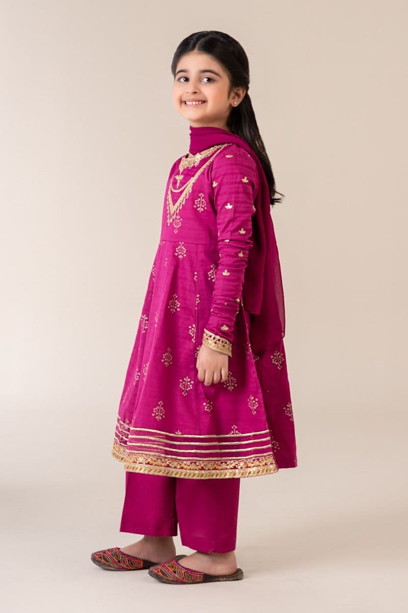 3 Piece Embroidered Lawn Suit thumbnail