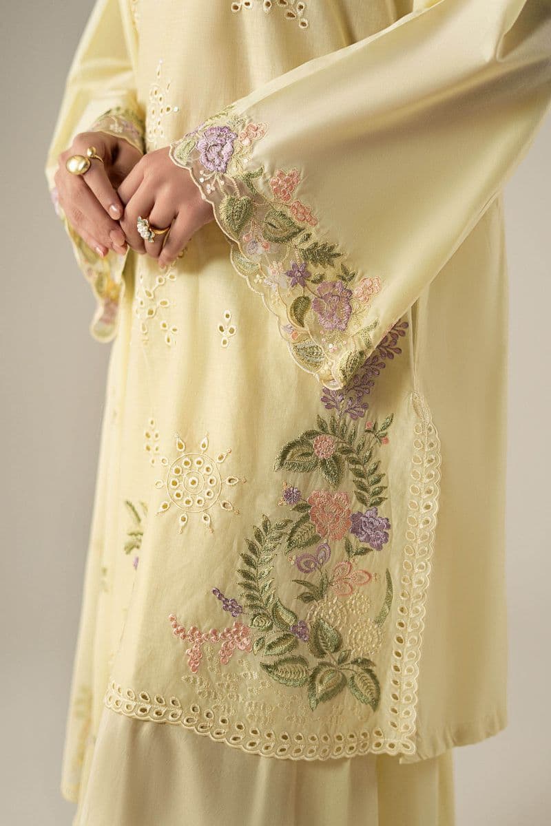 3 Piece Embroidered Lawn Suit thumbnail