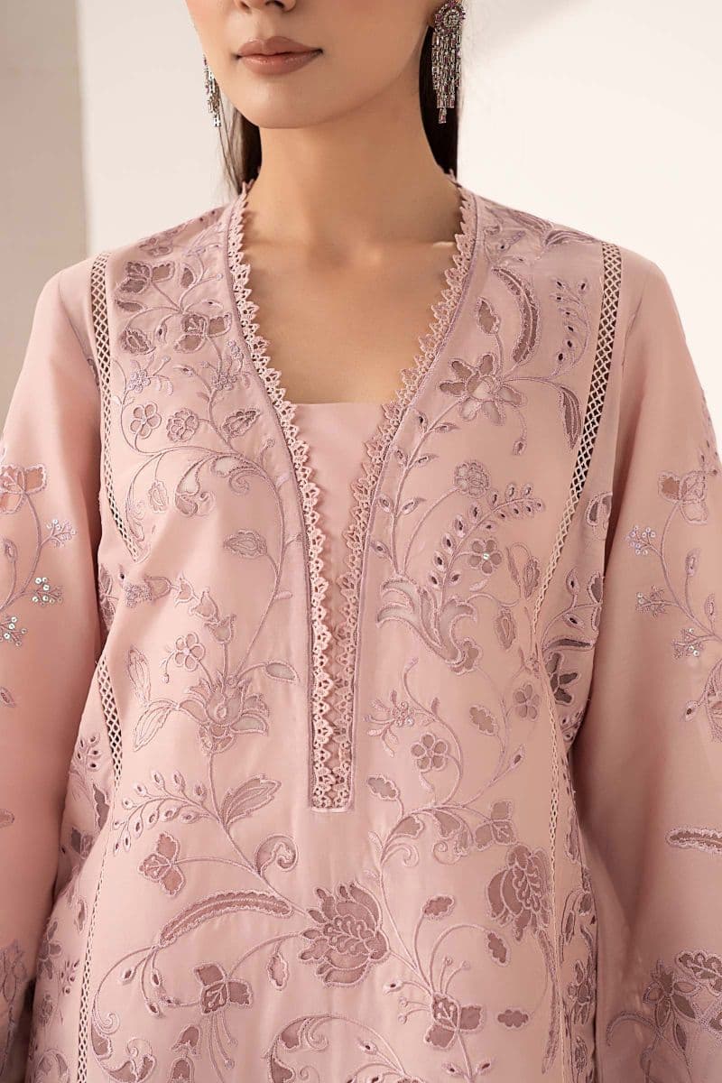 3 Piece Embroidered Lawn Suit thumbnail