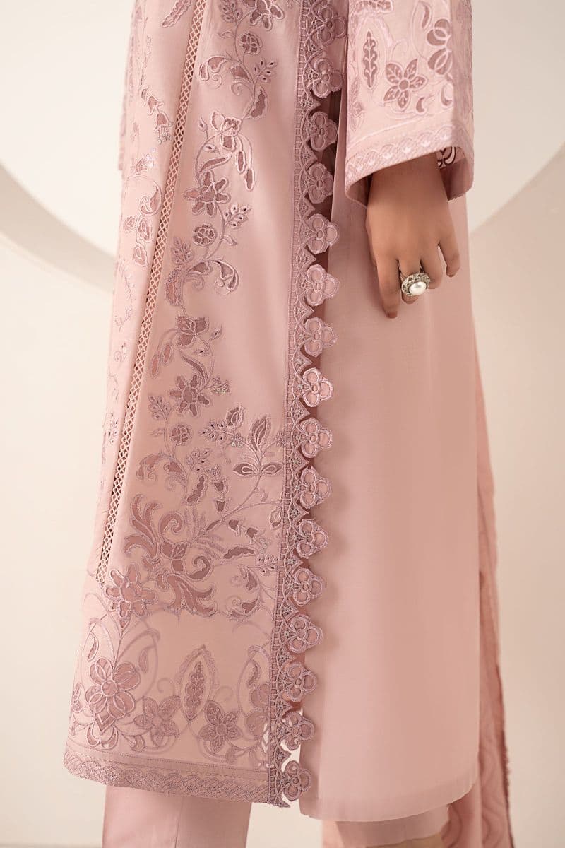 3 Piece Embroidered Lawn Suit thumbnail