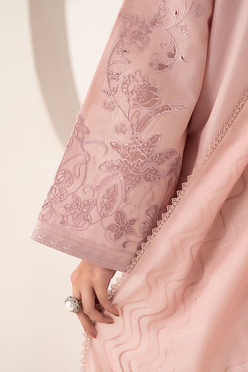 3 Piece Embroidered Lawn Suit thumbnail