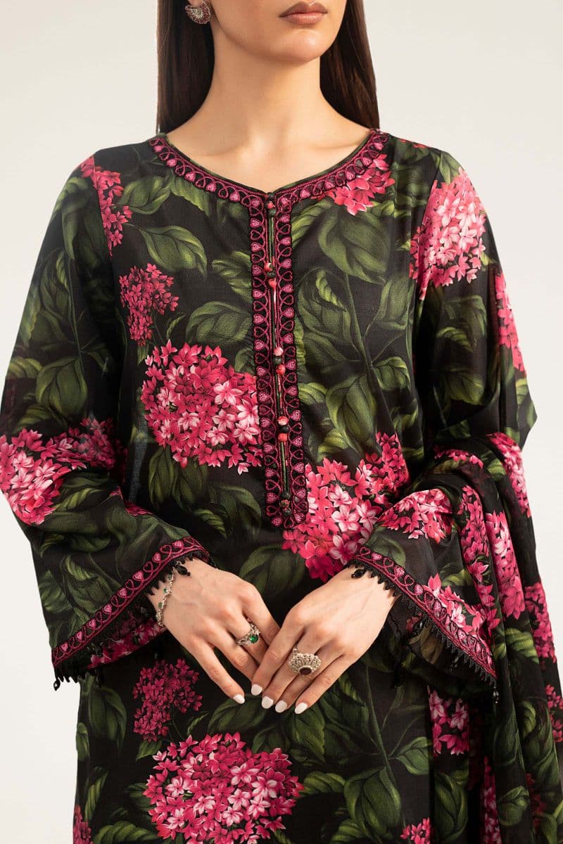 3 Piece Embroidered Lawn Suit thumbnail