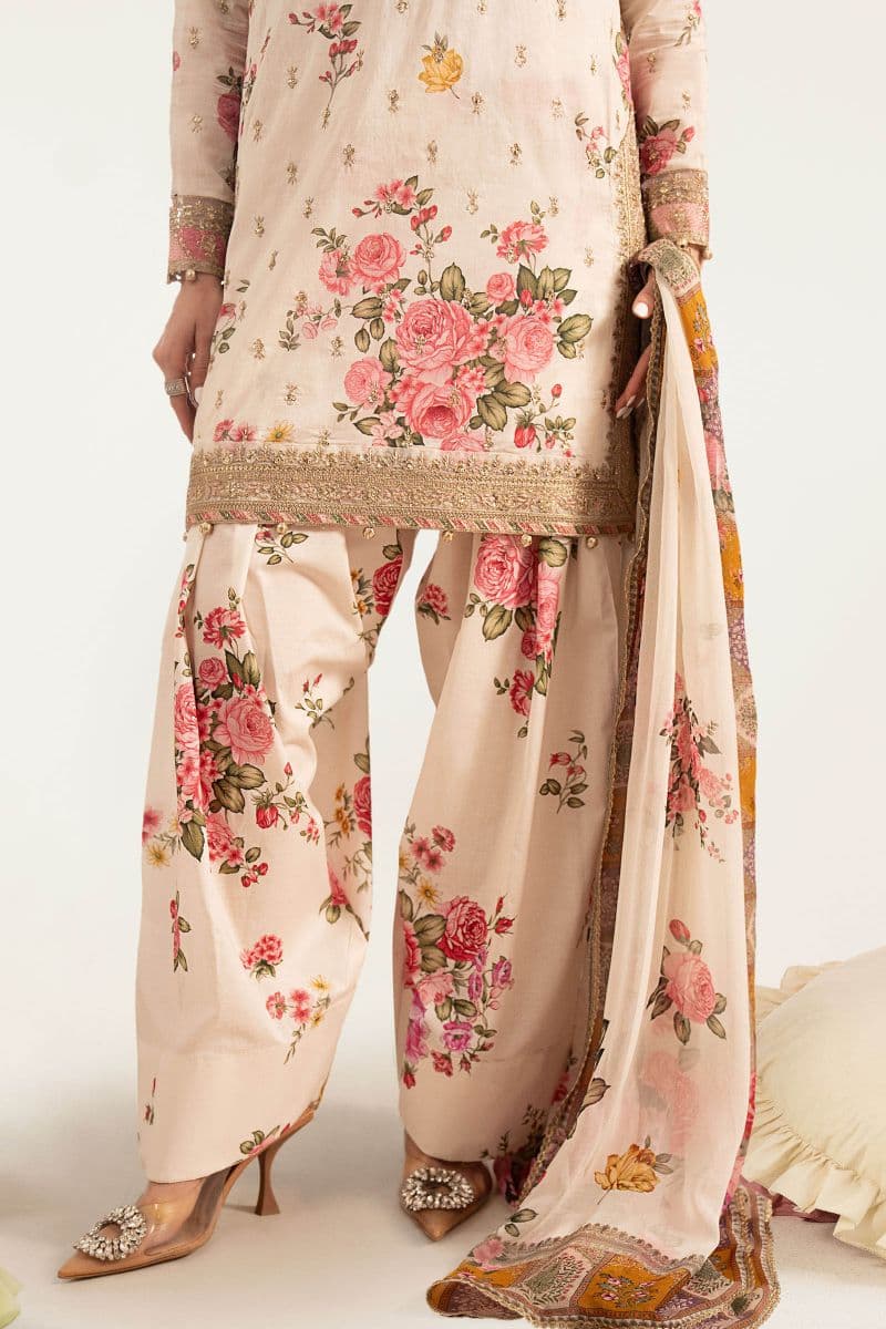 3 Piece Embroidered Lawn Suit