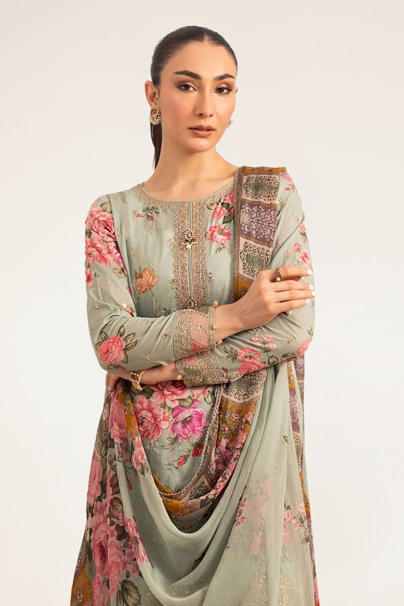 3 Piece Embroidered Lawn Suit thumbnail