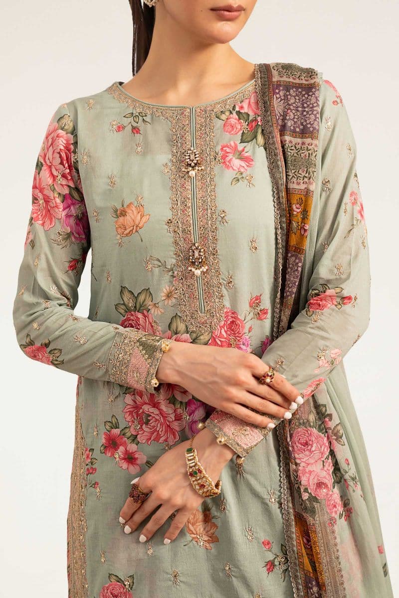 3 Piece Embroidered Lawn Suit thumbnail