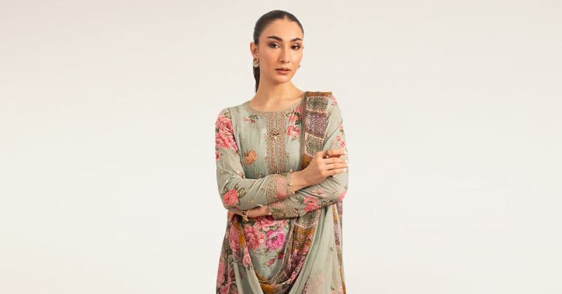3 Piece Embroidered Lawn Suit thumbnail