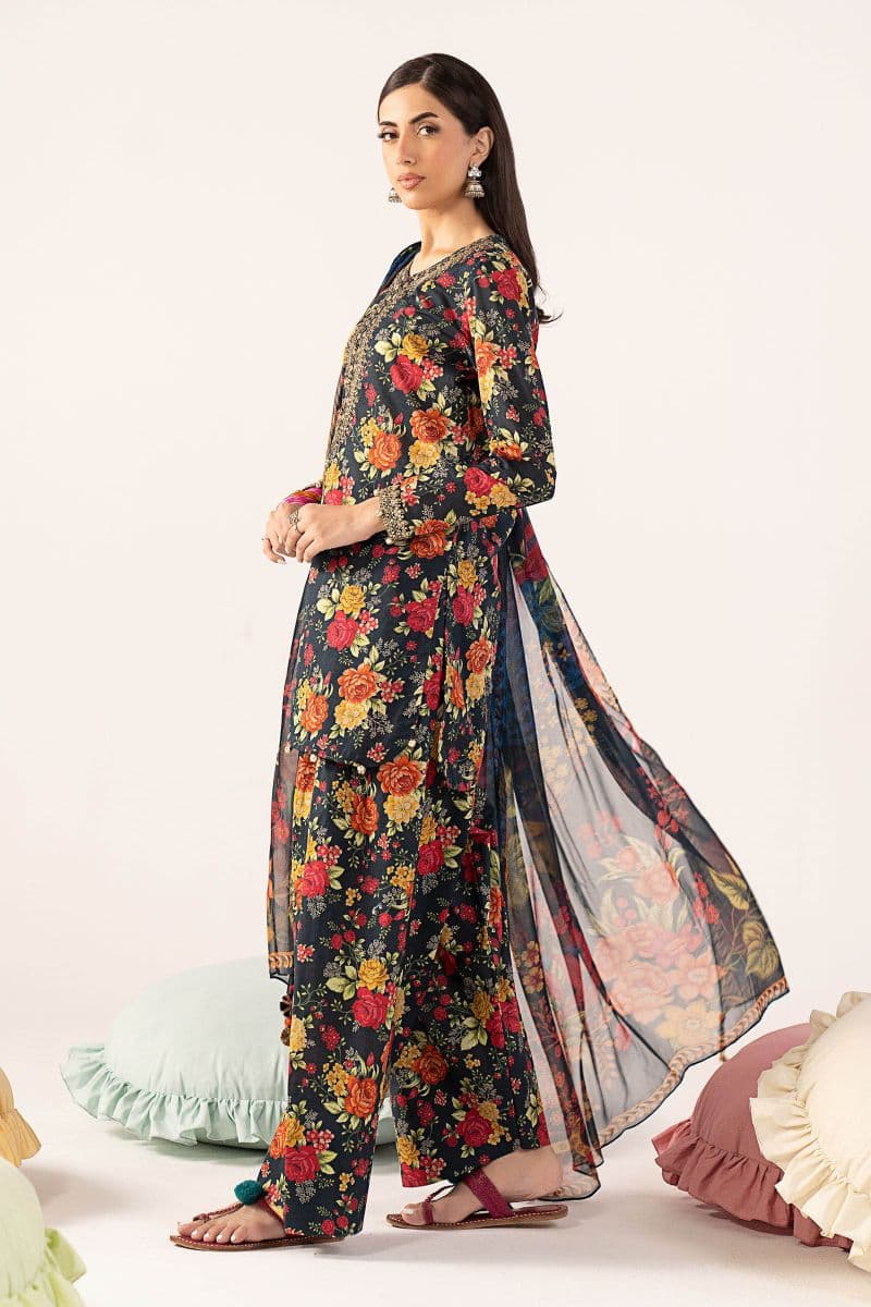 3 Piece Embroidered Lawn Suit