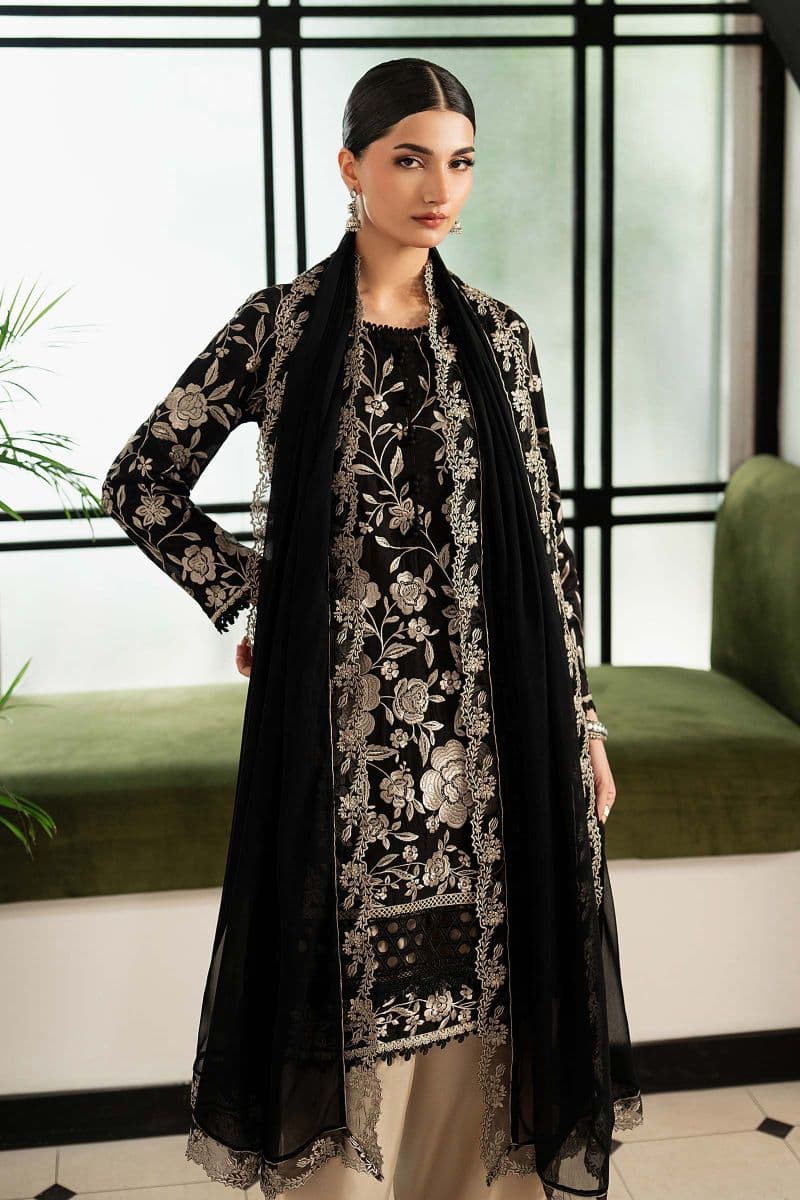 3 Piece Embroidered Lawn Suit thumbnail
