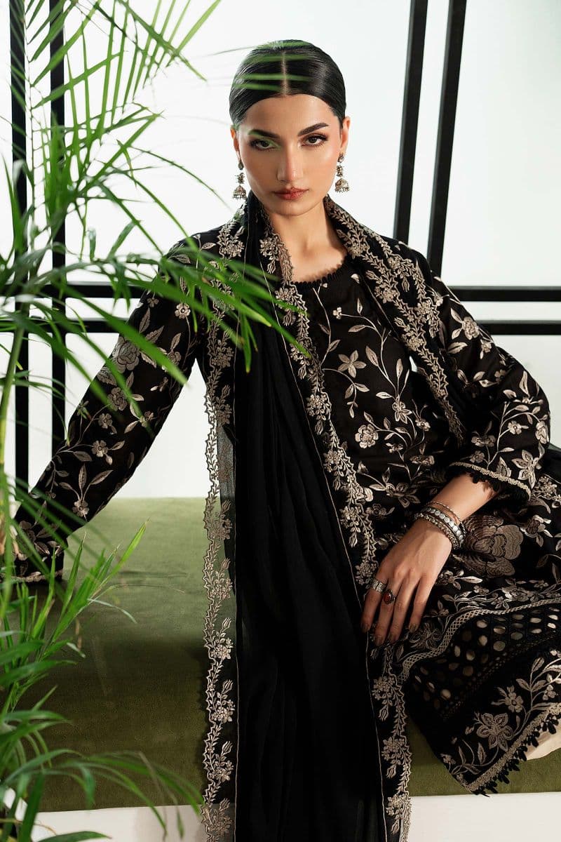 3 Piece Embroidered Lawn Suit thumbnail
