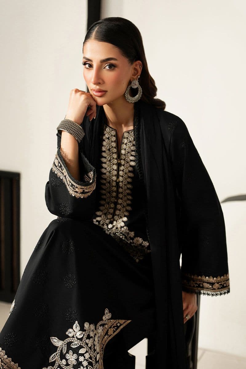 3 Piece Embroidered Lawn Suit thumbnail