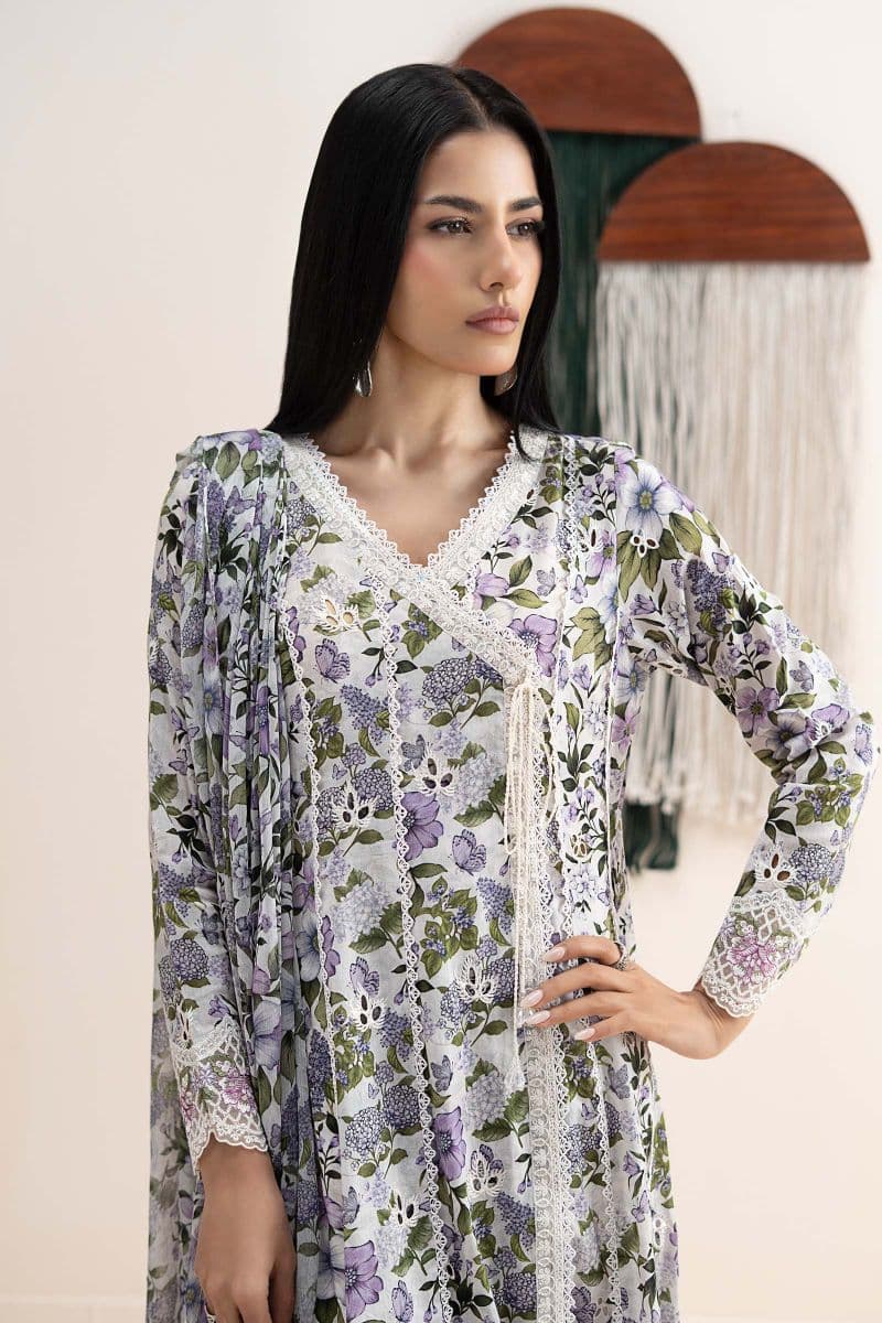 3 Piece Embroidered Lawn Suit thumbnail