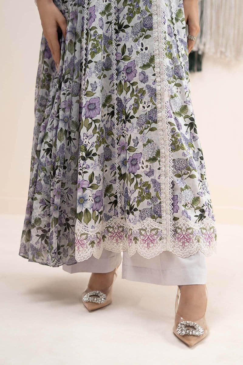 3 Piece Embroidered Lawn Suit thumbnail