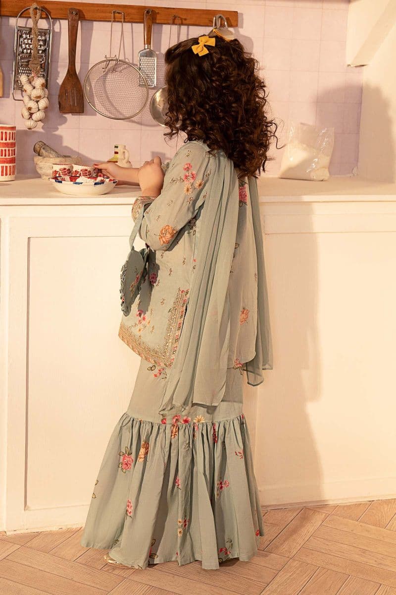 3 Piece Embroidered Lawn Suit thumbnail