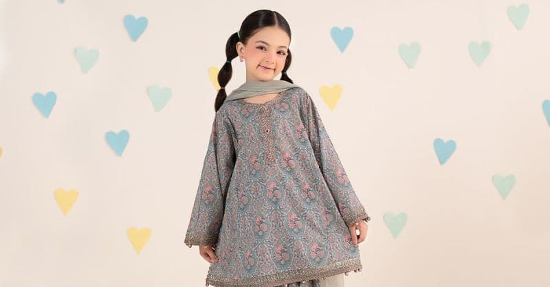 3 Piece Embroidered Lawn Suit thumbnail