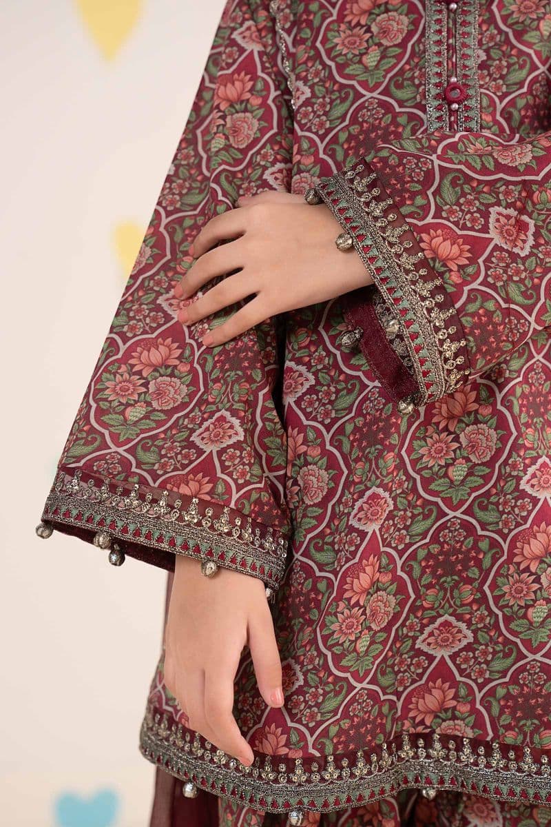 3 Piece Embroidered Lawn Suit thumbnail
