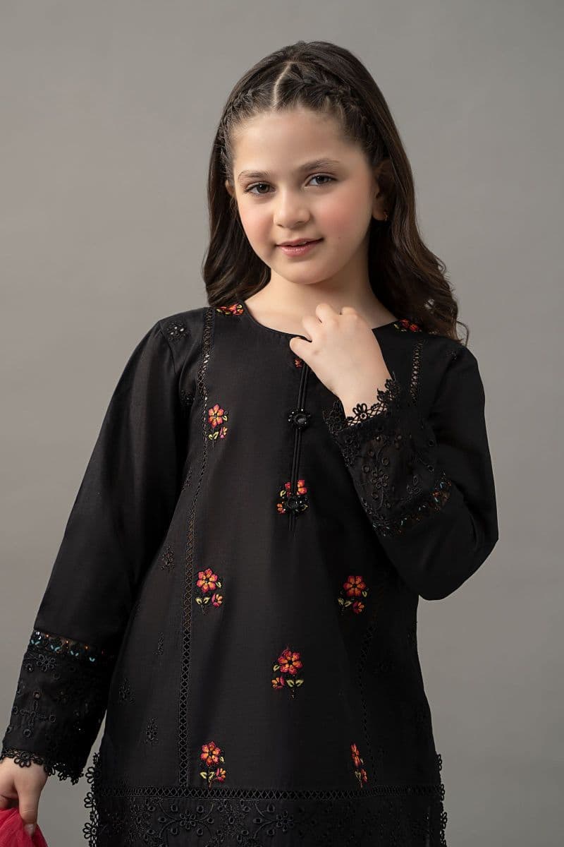 3 Piece Embroidered Lawn Suit thumbnail