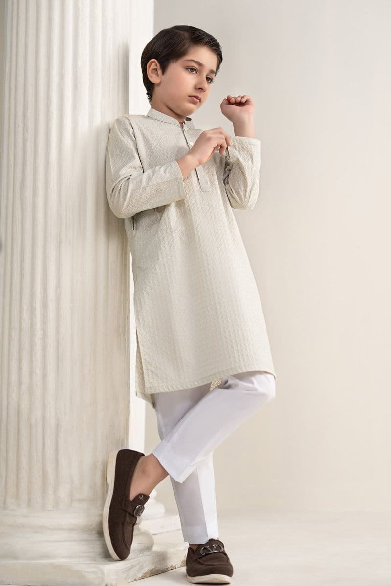 Embroidered Lawn Kurta