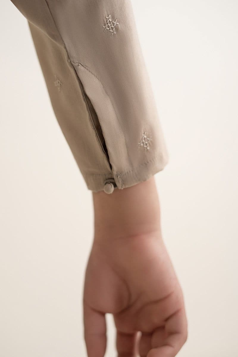 Embroidered Abalone Kurta thumbnail