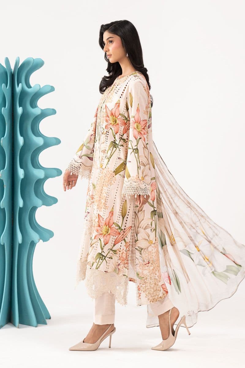 3 Piece Embroidered Lawn Suit thumbnail