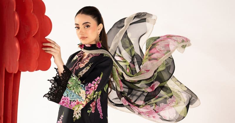 3 Piece Embroidered Lawn Suit thumbnail