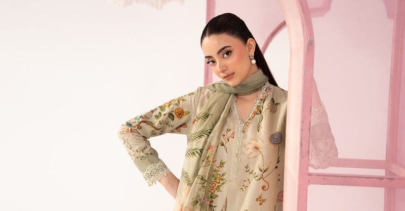 3 Piece Embroidered Lawn Suit thumbnail