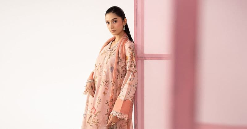 3 Piece Embroidered Lawn Suit thumbnail