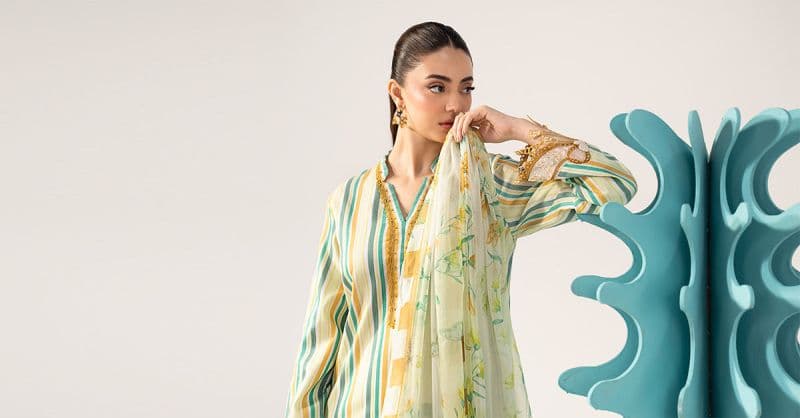 3 Piece Embroidered Jacquard Suit thumbnail