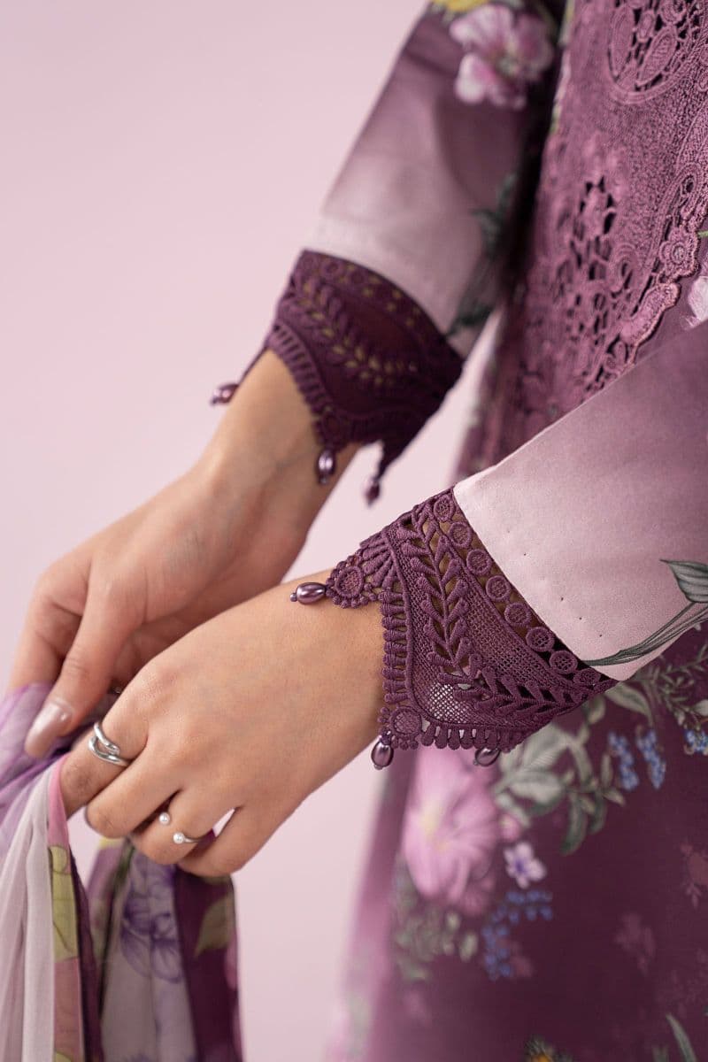 3 Piece Embroidered Lawn Suit thumbnail